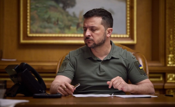 Зеленский утратил инициативу на переговорах еще до приезда к Трампу Зеленский утратил инициативу на переговорах еще до приезда к Трампу