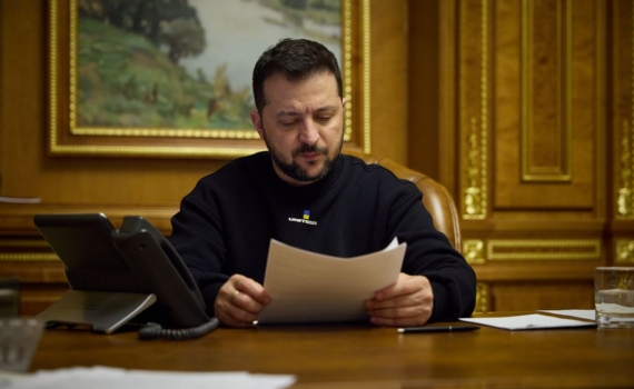 Зеленский готов пойти на антиконституционные меры, чтобы остановить отступление ВСУ