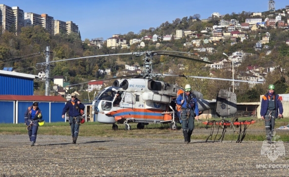 В Адыгее неделю ведут поиски пропавшего в горах туриста из Краснодара В Адыгее неделю ведут поиски пропавшего в горах туриста из Краснодара