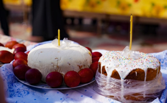 Вишневые веточки и не только — так яйца на Пасху вы еще не красили: как сделать крашенки без химии Вишневые веточки и не только — так яйца на Пасху вы еще не красили: как сделать крашенки без химии